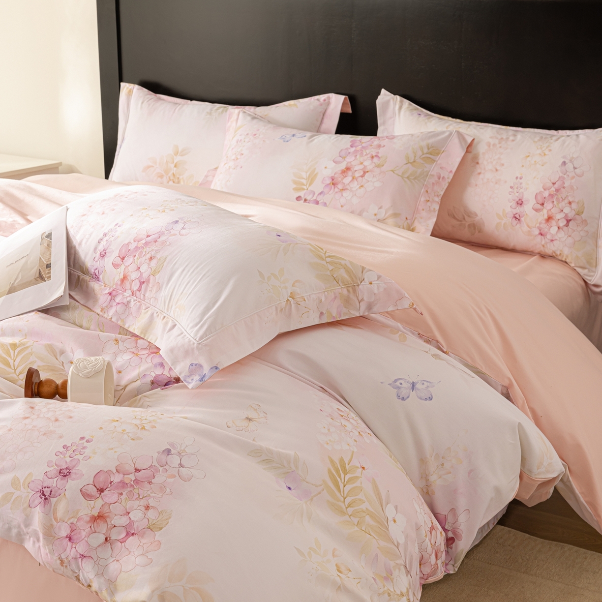 91家纺网 家纺一手货源 找家纺 莱豫家纺 2026新款50s阿克苏长绒棉数码印花四件套 风铃粉