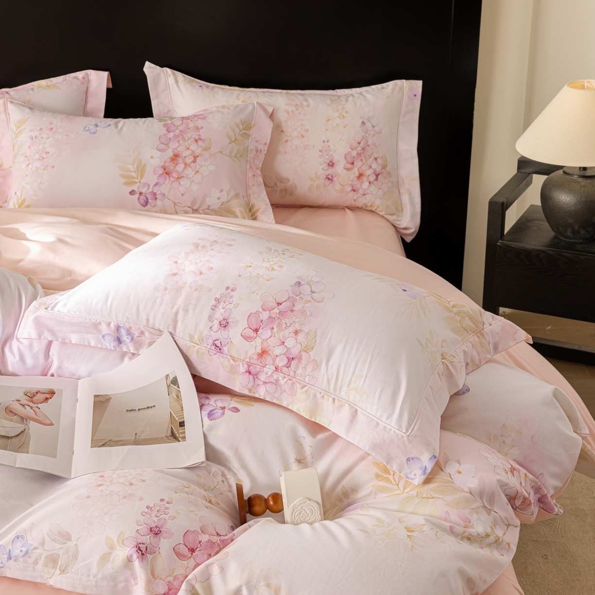 91家纺网 家纺一手货源 找家纺 莱豫家纺 2026新款50s阿克苏长绒棉数码印花四件套 风铃粉