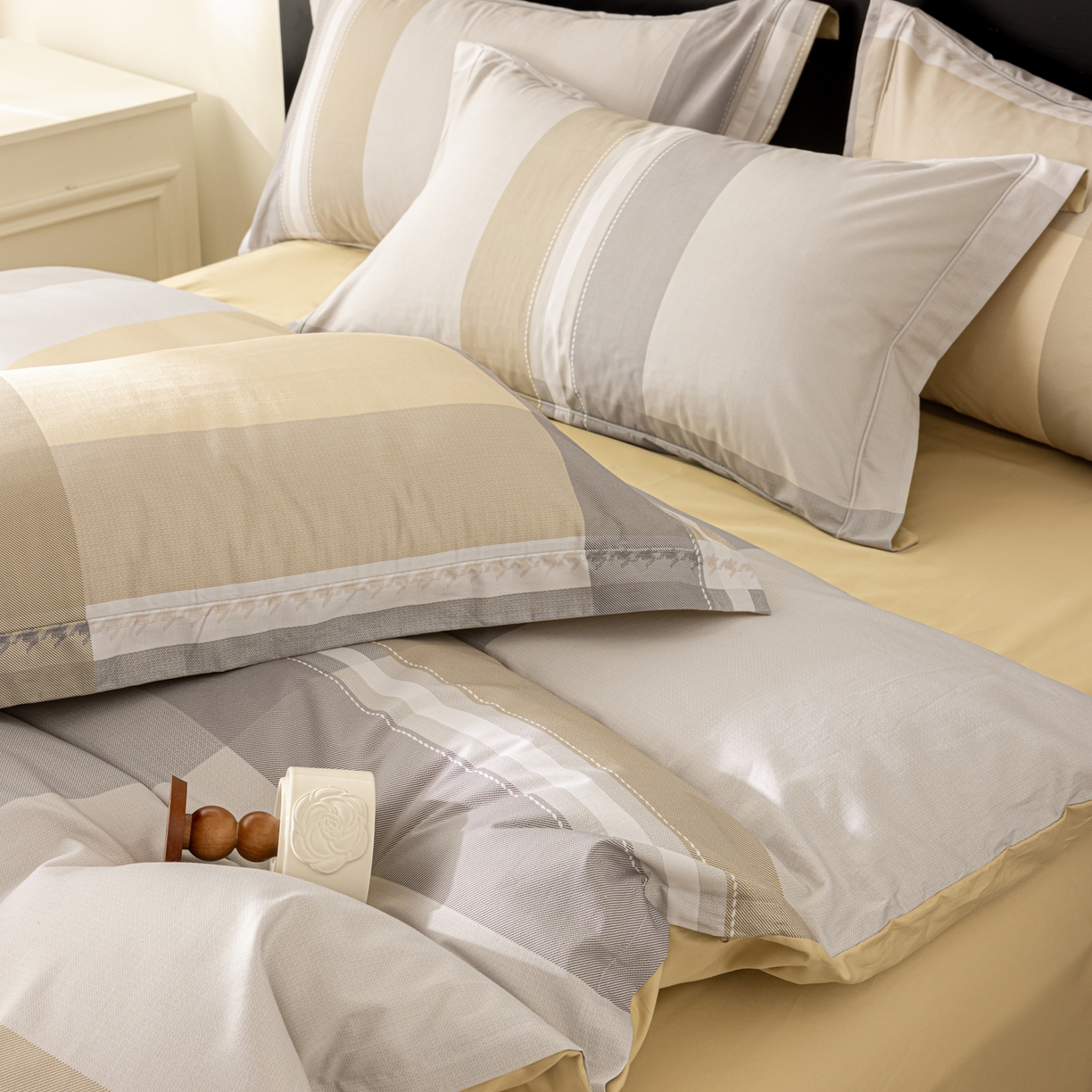 91家纺网 家纺一手货源 找家纺 莱豫家纺 2026新款50s阿克苏长绒棉数码印花四件套 安格斯黄