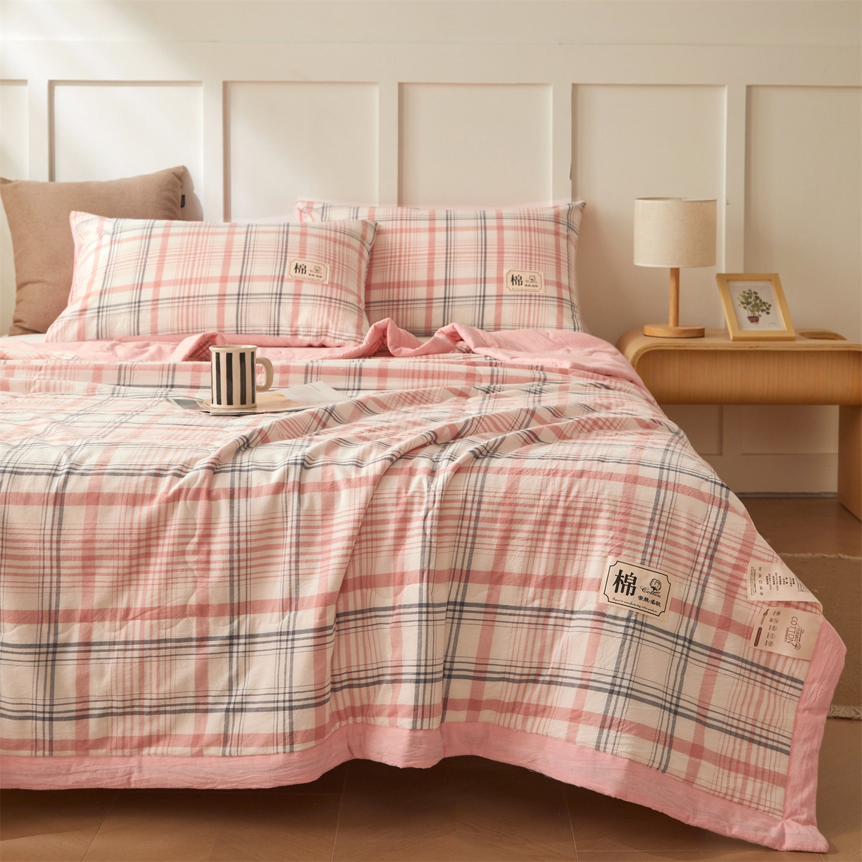 91家纺网 家纺一手货源 找家纺 招财星家纺 2026新款A类无印风100%新疆棉花夏被纯棉夏凉被空调被子薄被芯棉花被四件套 格韵-粉