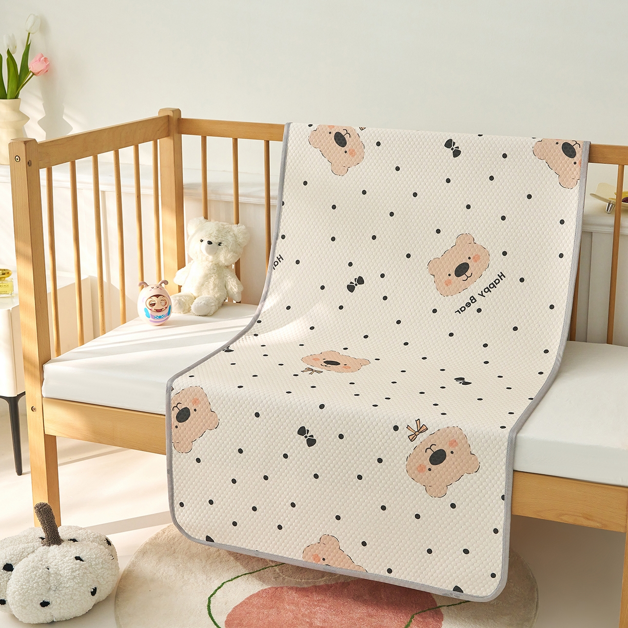 91家纺网 家纺一手货源 找家纺 奇丝雅 2026新款A类母婴级婴儿凉感冰豆豆凉席儿童新生小宝宝床幼儿园床拼接床冰丝席 抱抱熊