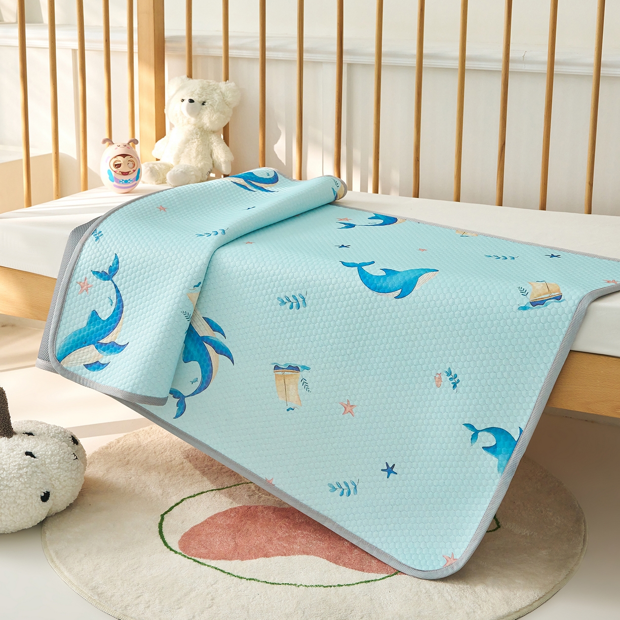 91家纺网 家纺一手货源 找家纺 奇丝雅 2026新款A类母婴级婴儿凉感冰豆豆凉席儿童新生小宝宝床幼儿园床拼接床冰丝席 海洋世界