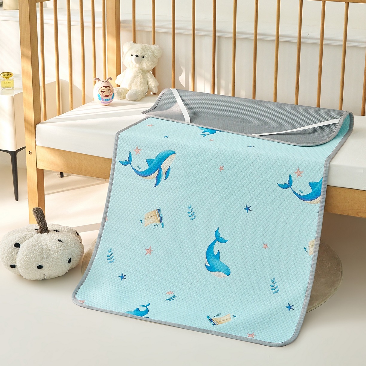 91家纺网 家纺一手货源 找家纺 奇丝雅 2026新款A类母婴级婴儿凉感冰豆豆凉席儿童新生小宝宝床幼儿园床拼接床冰丝席 海洋世界