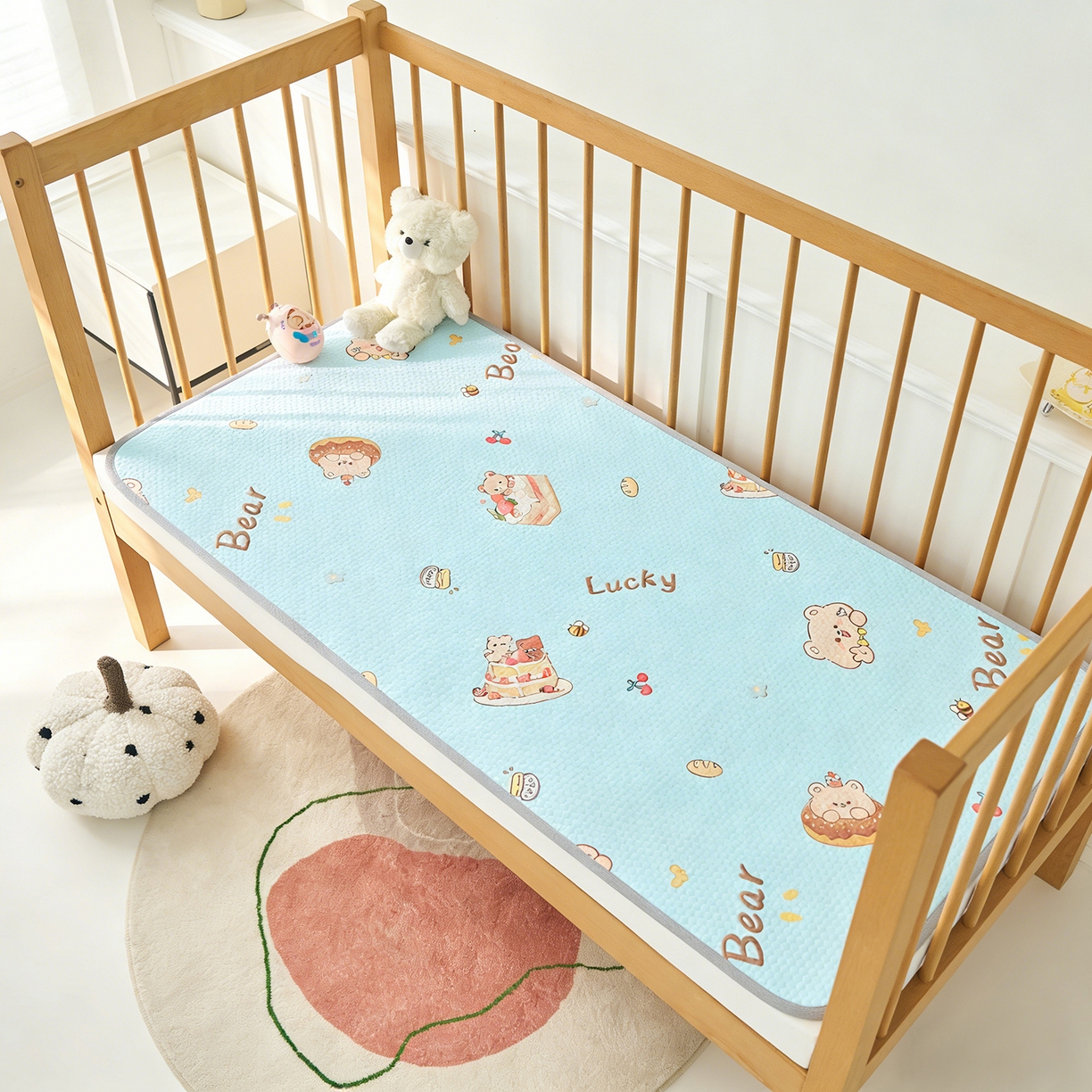 91家纺网 家纺一手货源 找家纺 奇丝雅 2026新款A类母婴级婴儿凉感冰豆豆凉席儿童新生小宝宝床幼儿园床拼接床冰丝席 甜甜圈