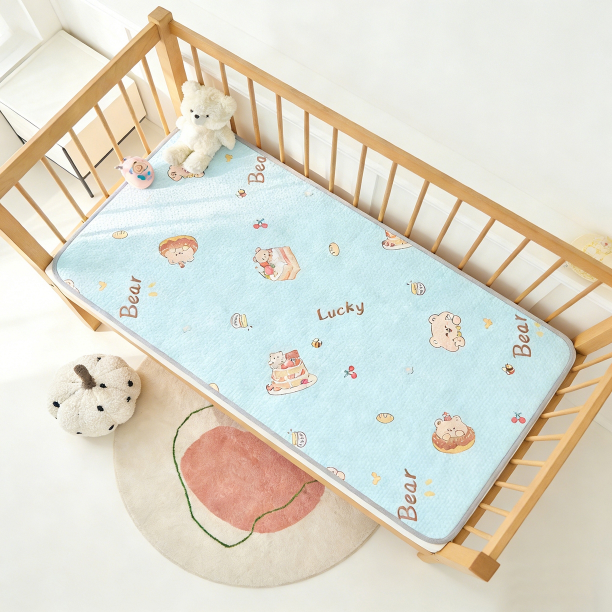 91家纺网 家纺一手货源 找家纺 奇丝雅 2026新款A类母婴级婴儿凉感冰豆豆凉席儿童新生小宝宝床幼儿园床拼接床冰丝席 甜甜圈