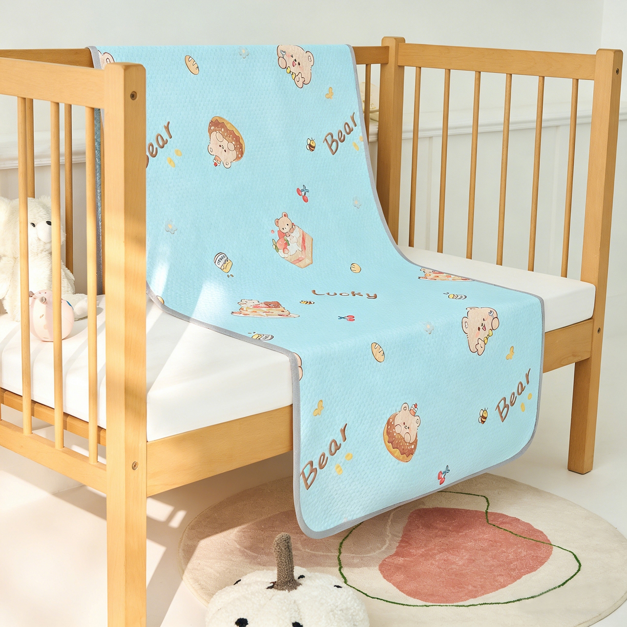 91家纺网 家纺一手货源 找家纺 奇丝雅 2026新款A类母婴级婴儿凉感冰豆豆凉席儿童新生小宝宝床幼儿园床拼接床冰丝席 甜甜圈