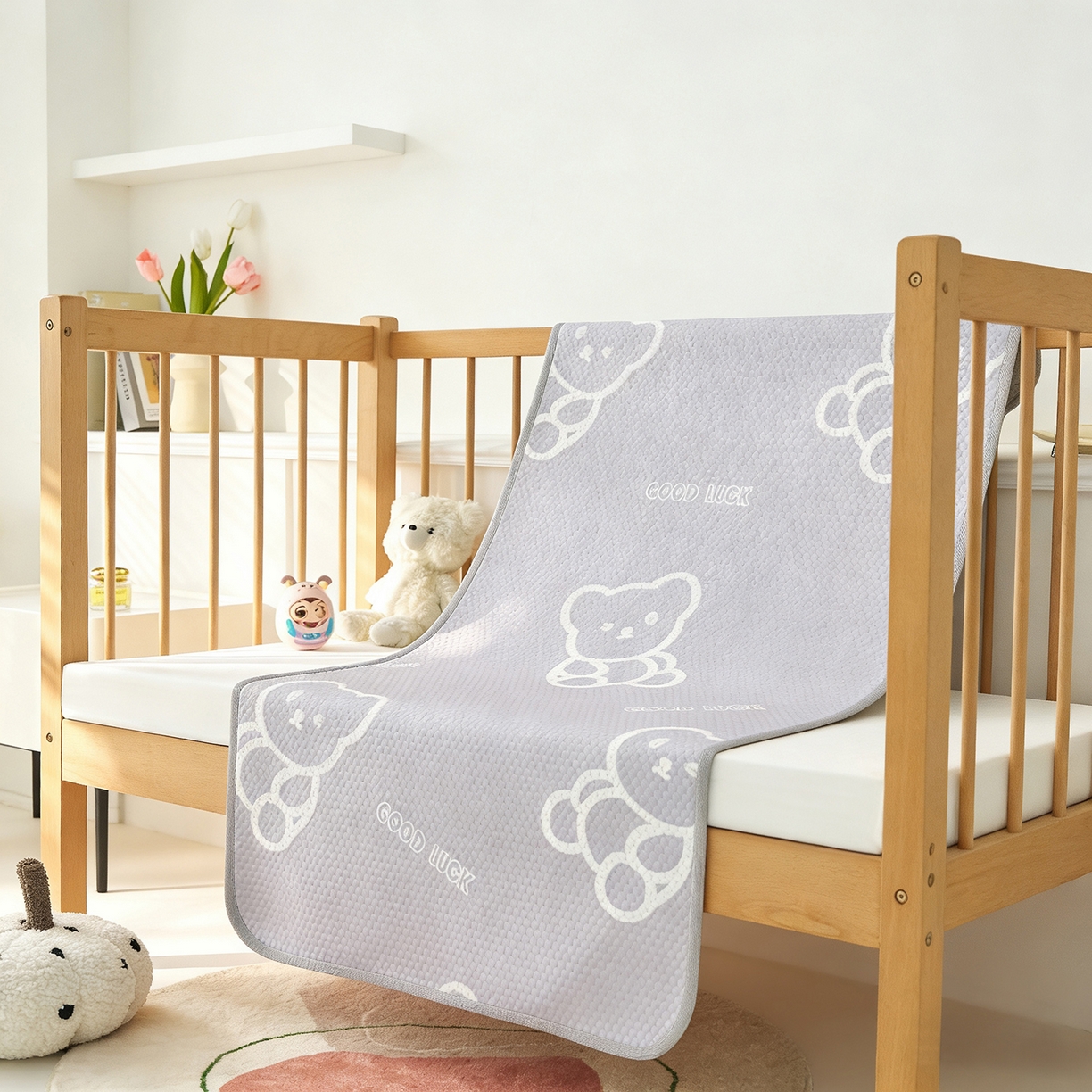 91家纺网 家纺一手货源 找家纺 奇丝雅 2026新款A类母婴级婴儿凉感冰豆豆凉席儿童新生小宝宝床幼儿园床拼接床冰丝席 维尼熊