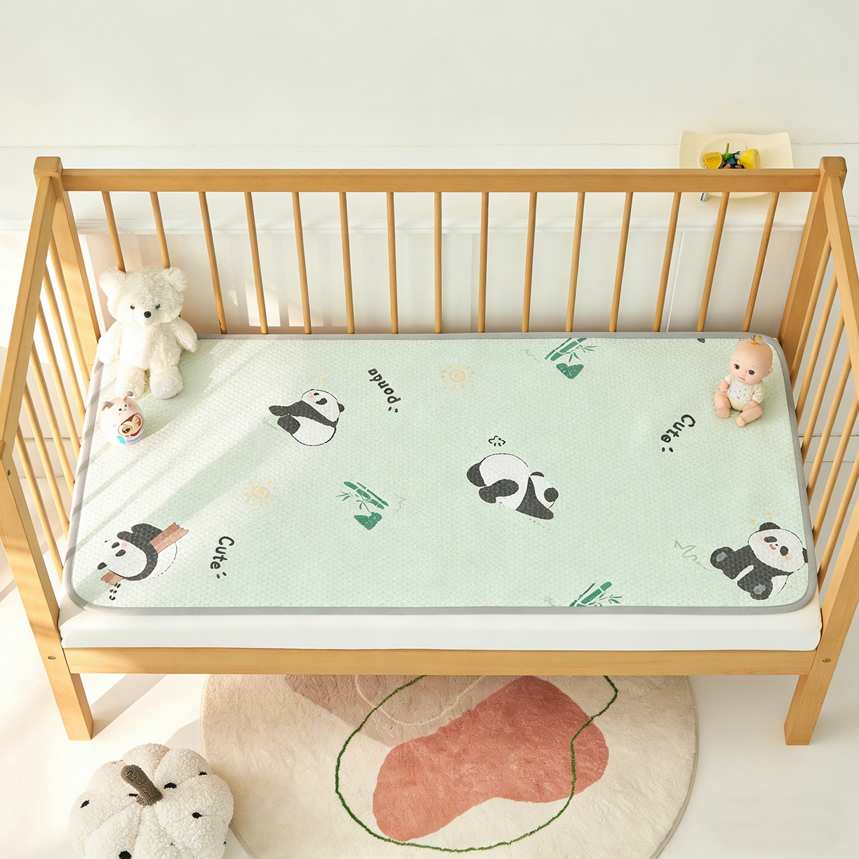 91家纺网 家纺一手货源 找家纺 奇丝雅 2026新款A类母婴级婴儿凉感冰豆豆凉席儿童新生小宝宝床幼儿园床拼接床冰丝席 熊猫家园