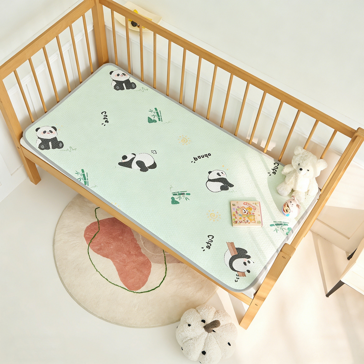 91家纺网 家纺一手货源 找家纺 奇丝雅 2026新款A类母婴级婴儿凉感冰豆豆凉席儿童新生小宝宝床幼儿园床拼接床冰丝席 熊猫家园