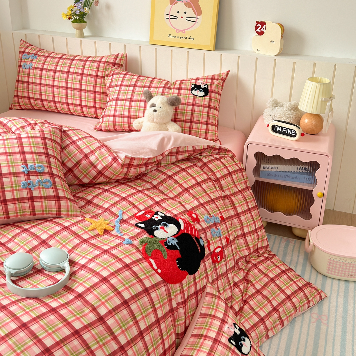 91家纺网 家纺一手货源 找家纺 如意朵 2026新款超柔高密全棉小清新绣花四件套（专版花型） 番茄萌喵