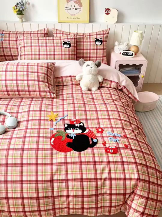 91家纺网 家纺一手货源 找家纺 如意朵 2026新款超柔高密全棉小清新绣花四件套（专版花型） 番茄萌喵