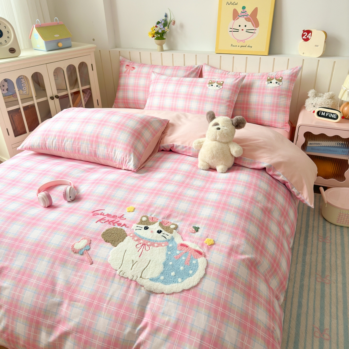 91家纺网 家纺一手货源 找家纺 如意朵 2026新款超柔高密全棉小清新绣花四件套（专版花型） 粉格萌喵