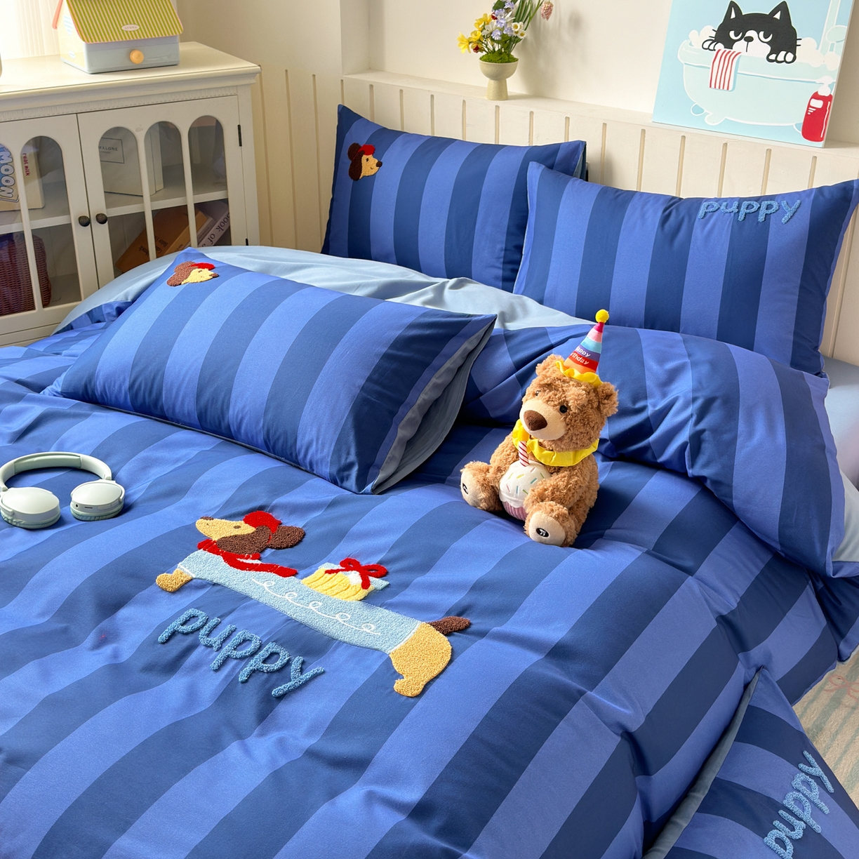 91家纺网 家纺一手货源 找家纺 如意朵 2026新款超柔高密全棉小清新绣花四件套（专版花型） 礼物狗狗