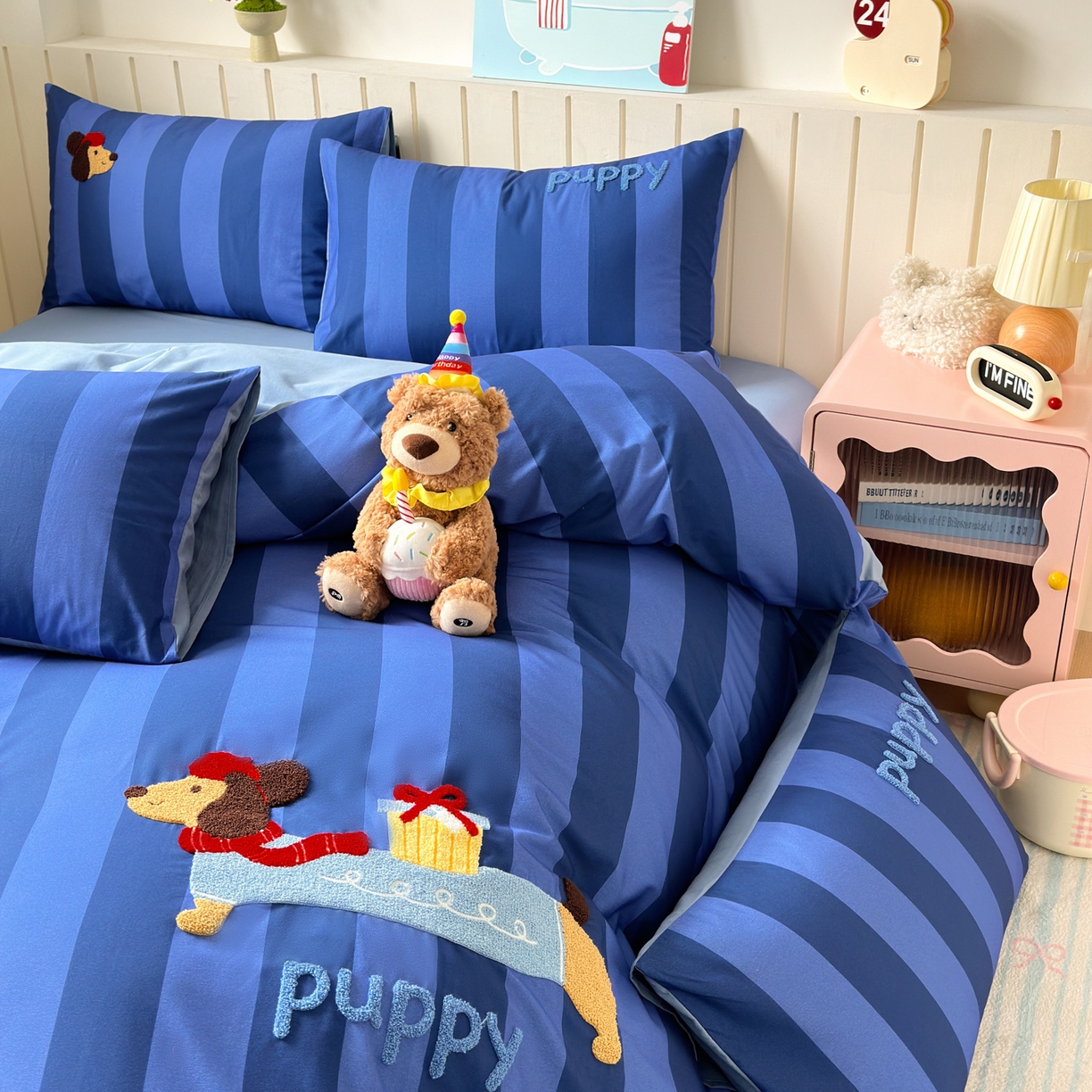 91家纺网 家纺一手货源 找家纺 如意朵 2026新款超柔高密全棉小清新绣花四件套（专版花型） 礼物狗狗