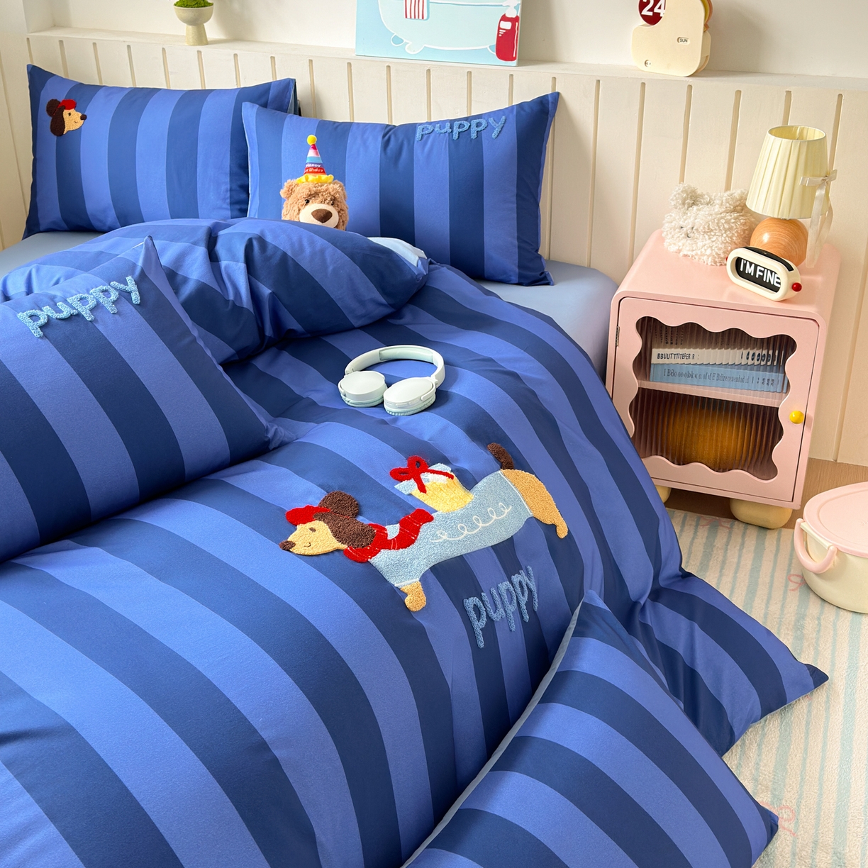 91家纺网 家纺一手货源 找家纺 如意朵 2026新款超柔高密全棉小清新绣花四件套（专版花型） 礼物狗狗