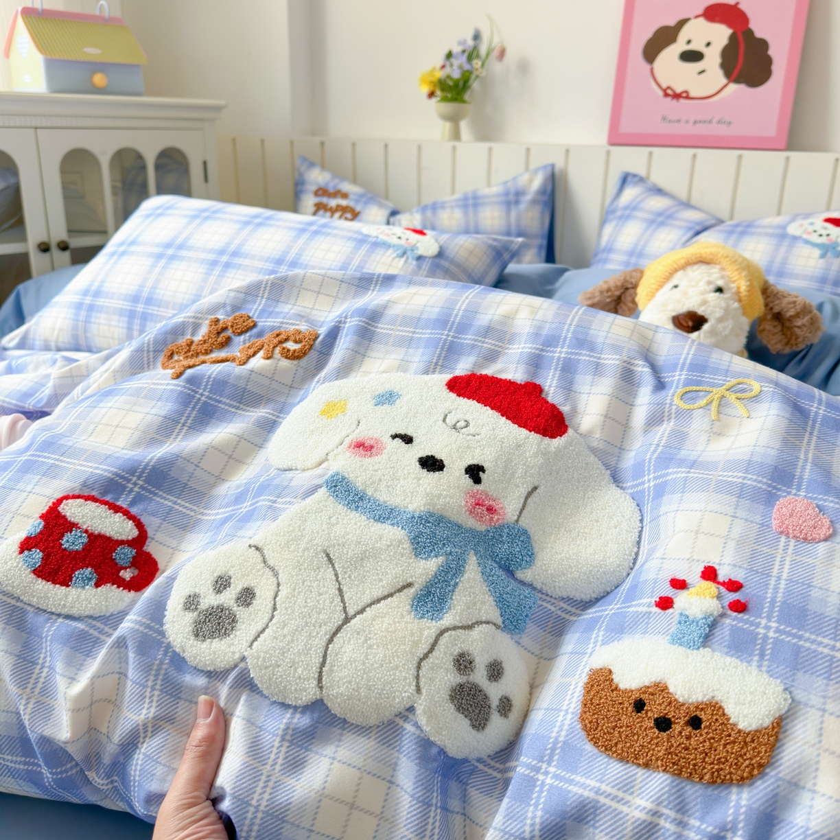 91家纺网 家纺一手货源 找家纺 如意朵 2026新款超柔高密全棉小清新绣花四件套（专版花型） 甜点萌狗