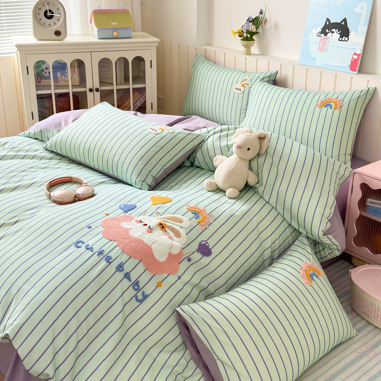 91家纺网 家纺一手货源 找家纺 如意朵 2026新款超柔高密全棉小清新绣花四件套（专版花型） 甜睡小兔