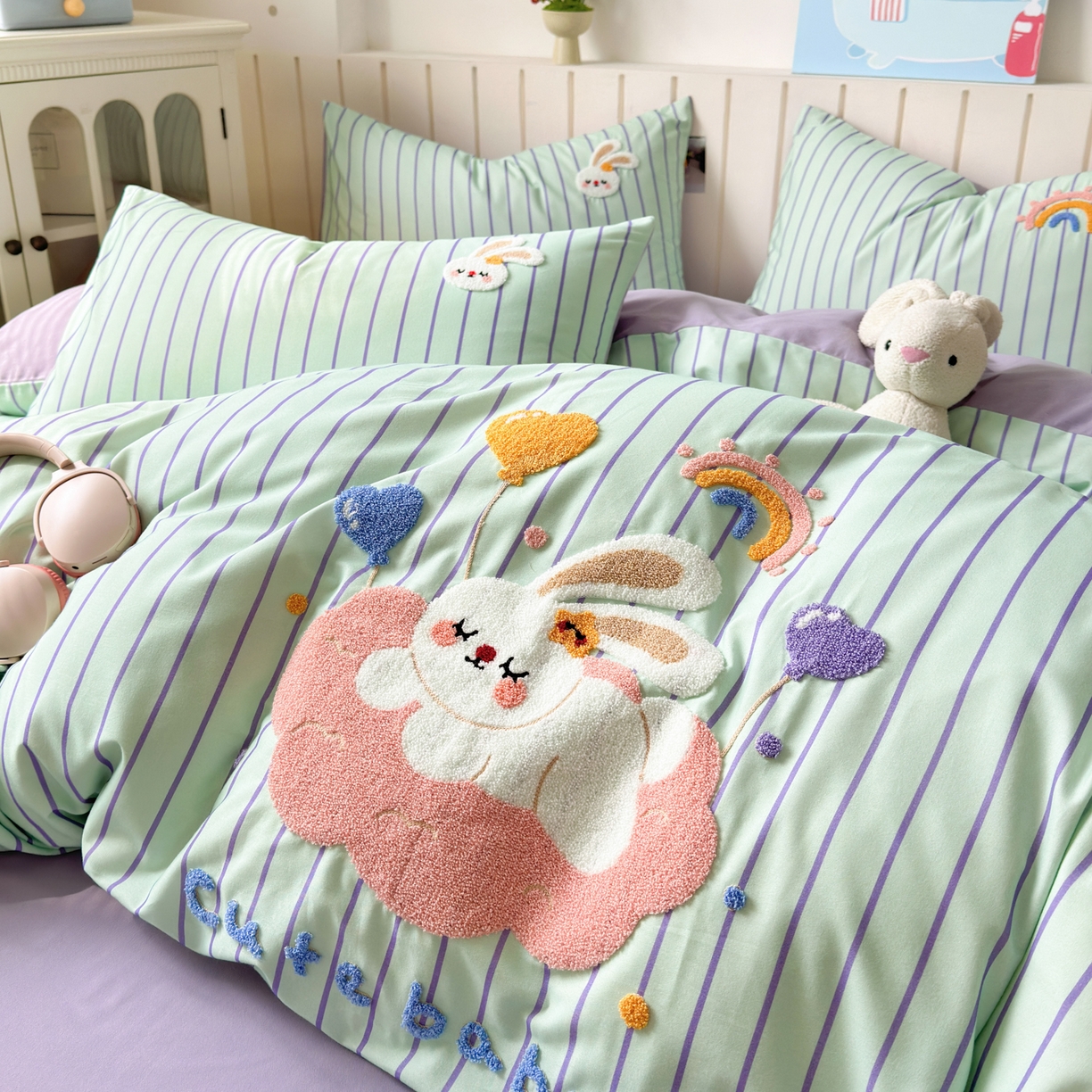 91家纺网 家纺一手货源 找家纺 如意朵 2026新款超柔高密全棉小清新绣花四件套（专版花型） 甜睡小兔