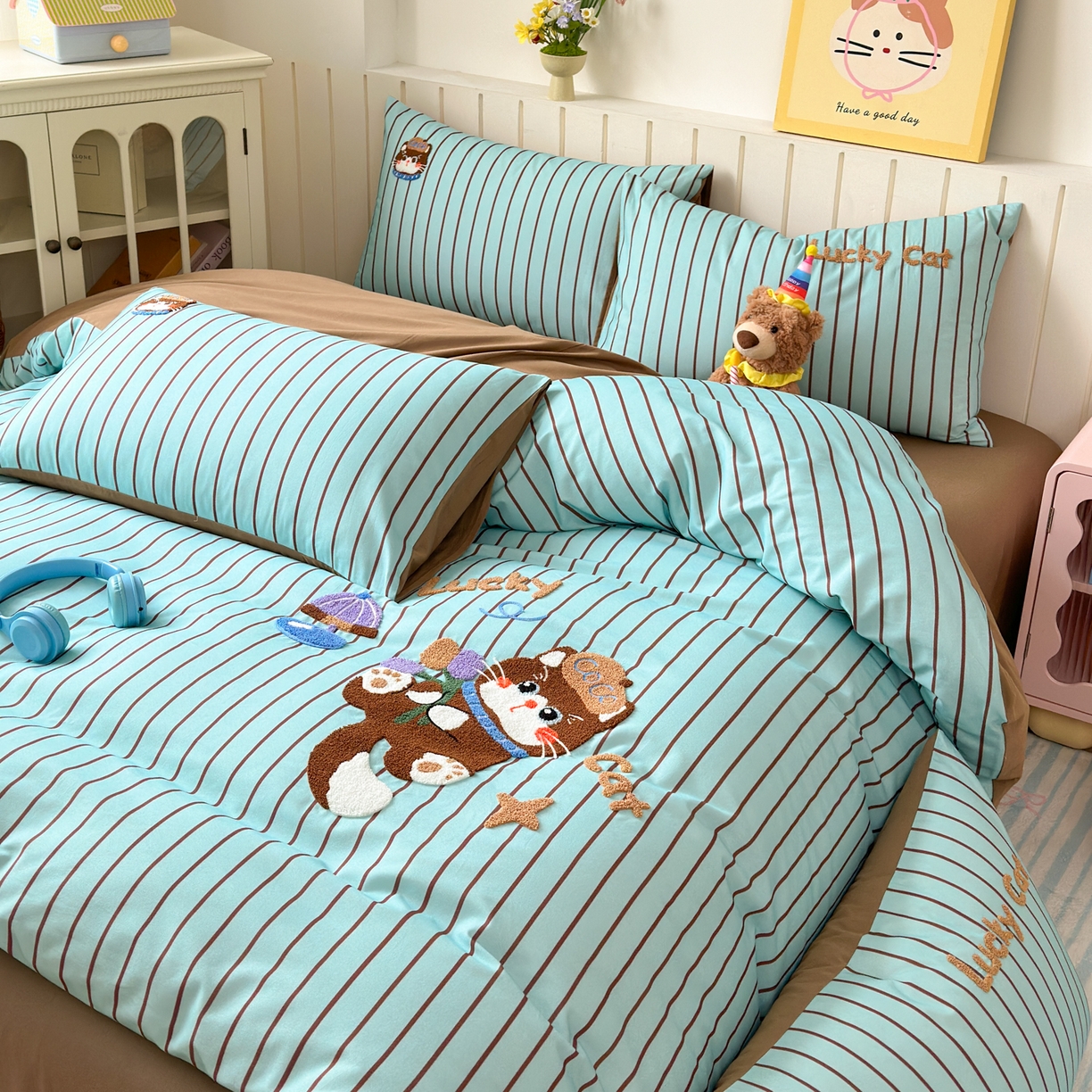 91家纺网 家纺一手货源 找家纺 如意朵 2026新款超柔高密全棉小清新绣花四件套（专版花型） 幸运喵喵