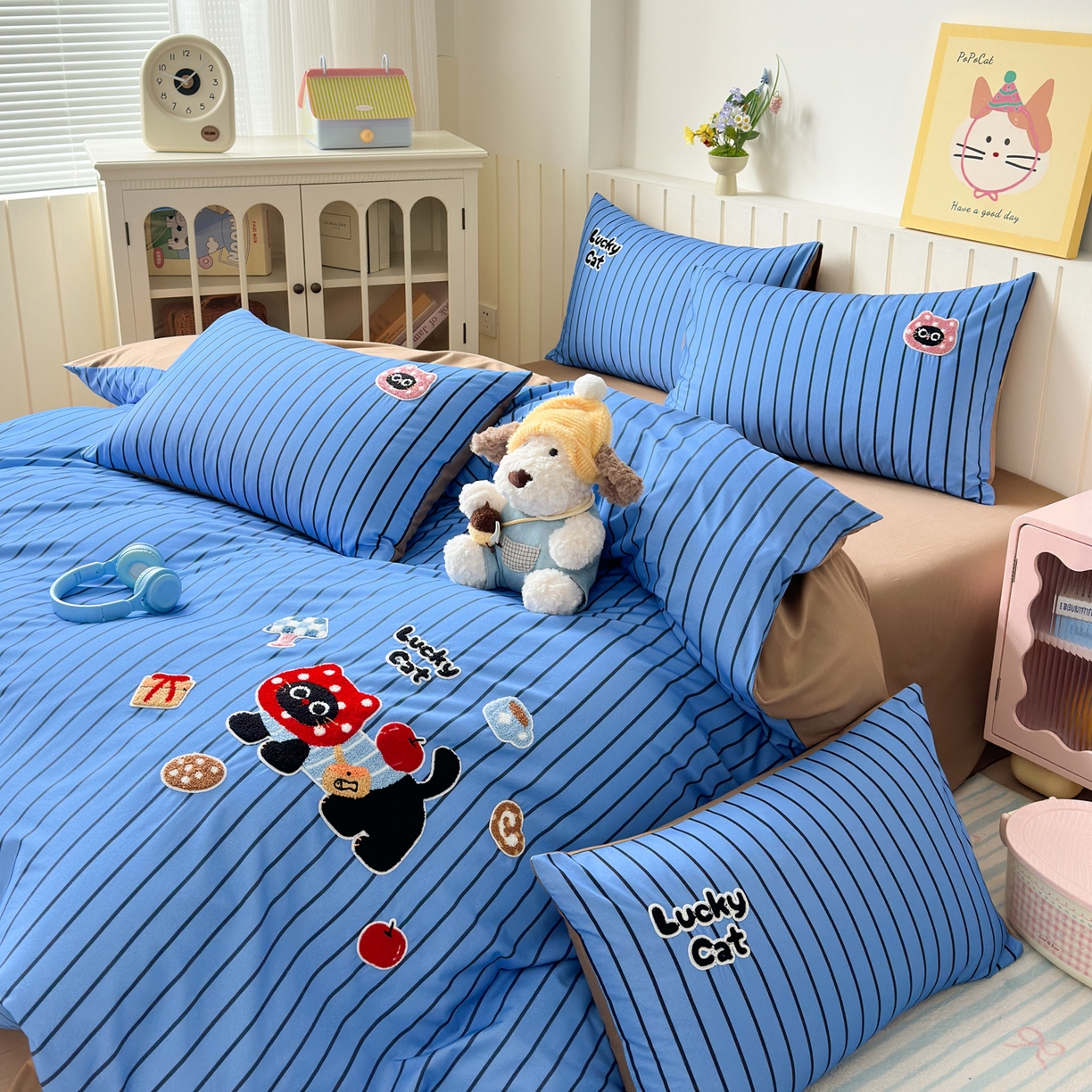 91家纺网 家纺一手货源 找家纺 如意朵 2026新款超柔高密全棉小清新绣花四件套（专版花型） 招财萌喵