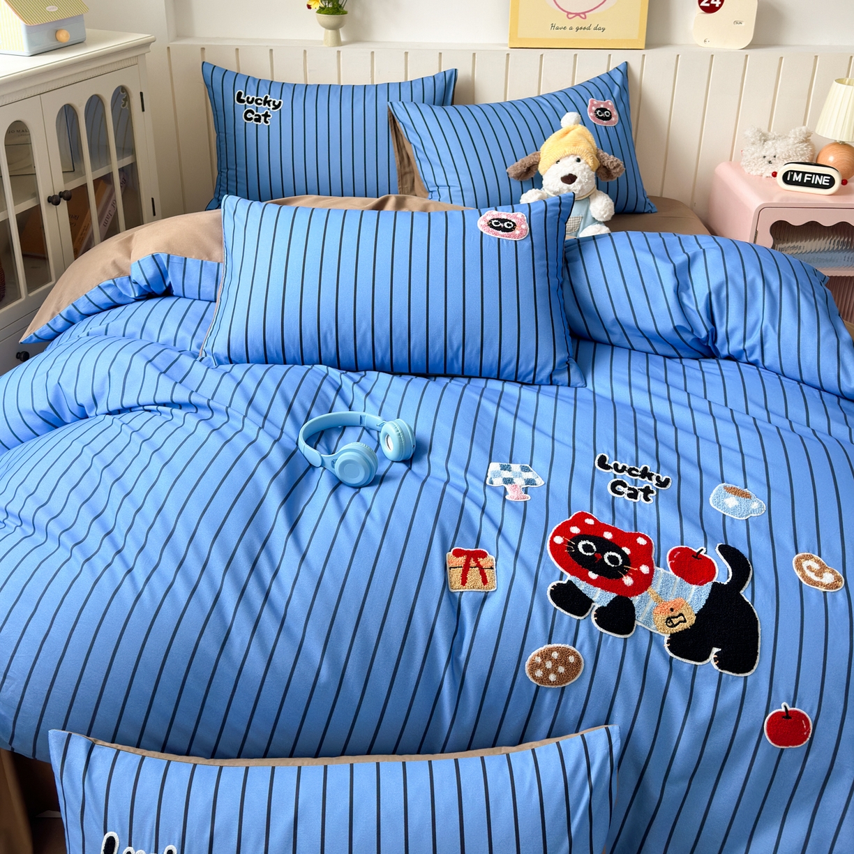 91家纺网 家纺一手货源 找家纺 如意朵 2026新款超柔高密全棉小清新绣花四件套（专版花型） 招财萌喵