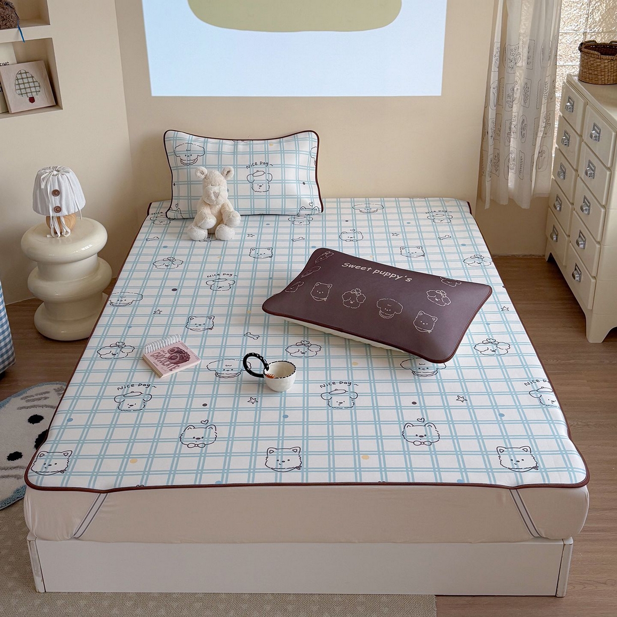 91家纺网 家纺一手货源 找家纺 美乐迪家纺 2026新款水光冰丝凉席夏被 格子狗狗