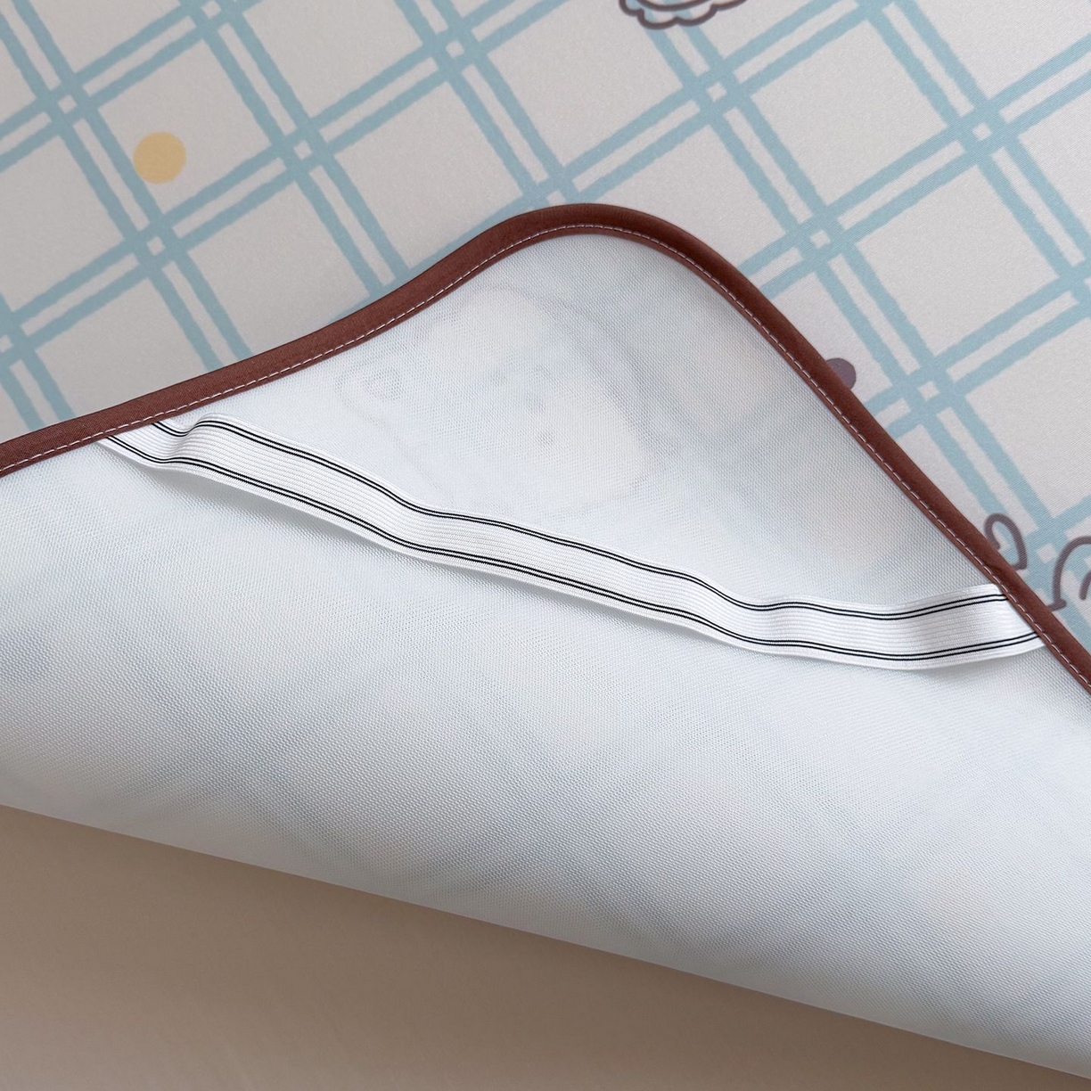 91家纺网 家纺一手货源 找家纺 美乐迪家纺 2026新款水光冰丝凉席夏被 格子狗狗