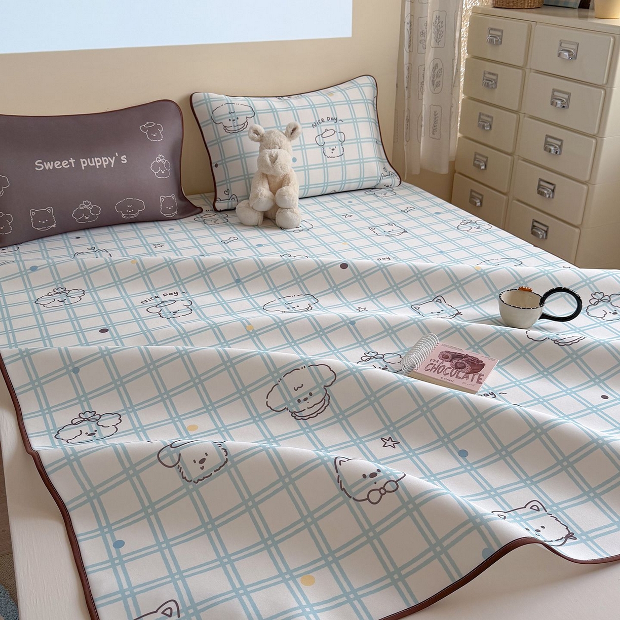 91家纺网 家纺一手货源 找家纺 美乐迪家纺 2026新款水光冰丝凉席夏被 格子狗狗