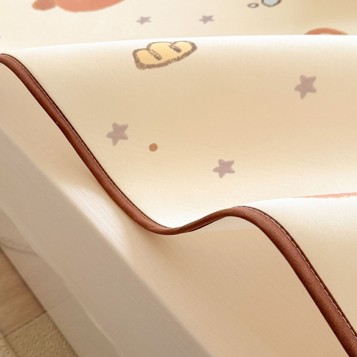 91家纺网 家纺一手货源 找家纺 美乐迪家纺 2026新款水光冰丝凉席夏被 星星小奶狗