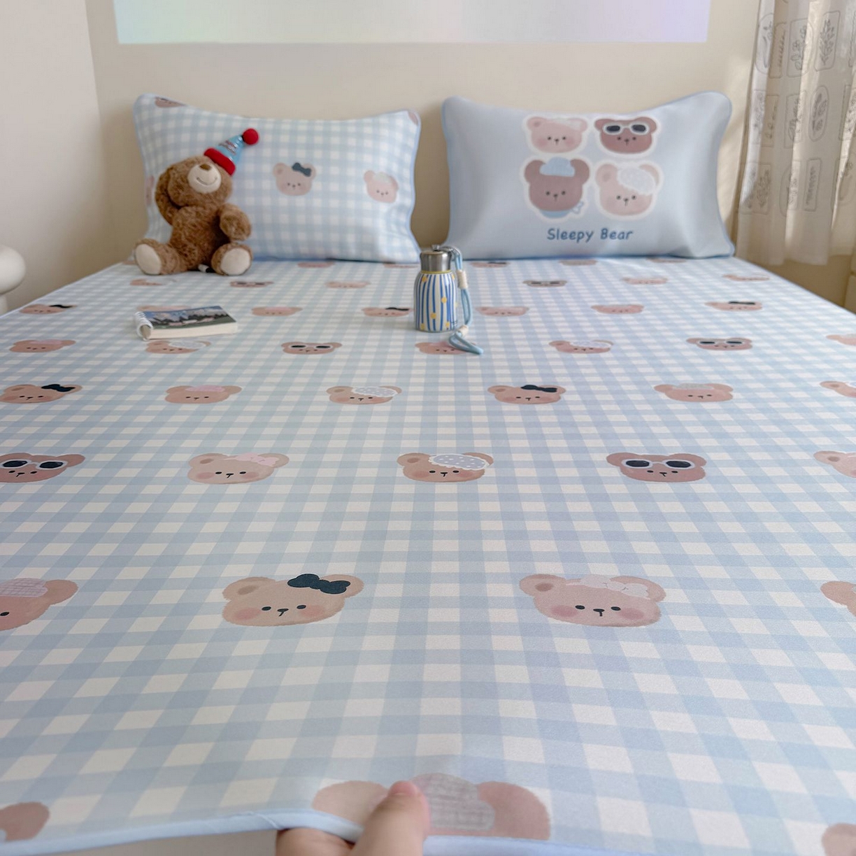 91家纺网 家纺一手货源 找家纺 美乐迪家纺 2026新款水光冰丝凉席夏被 蓝格小熊