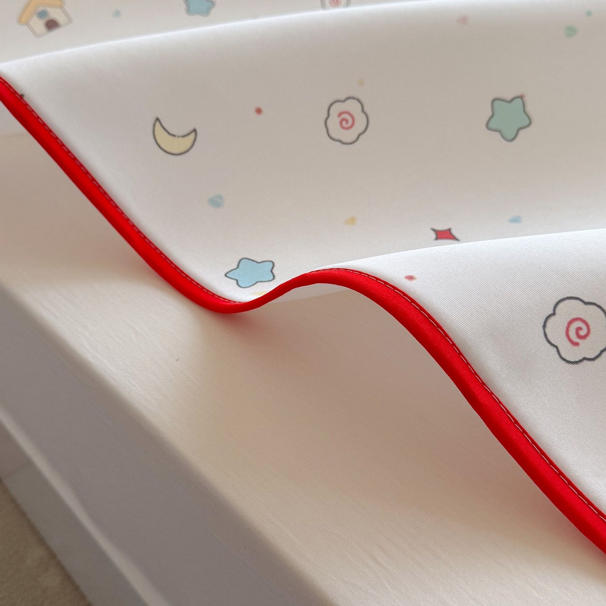 91家纺网 家纺一手货源 找家纺 美乐迪家纺 2026新款水光冰丝凉席夏被 星星猫咪