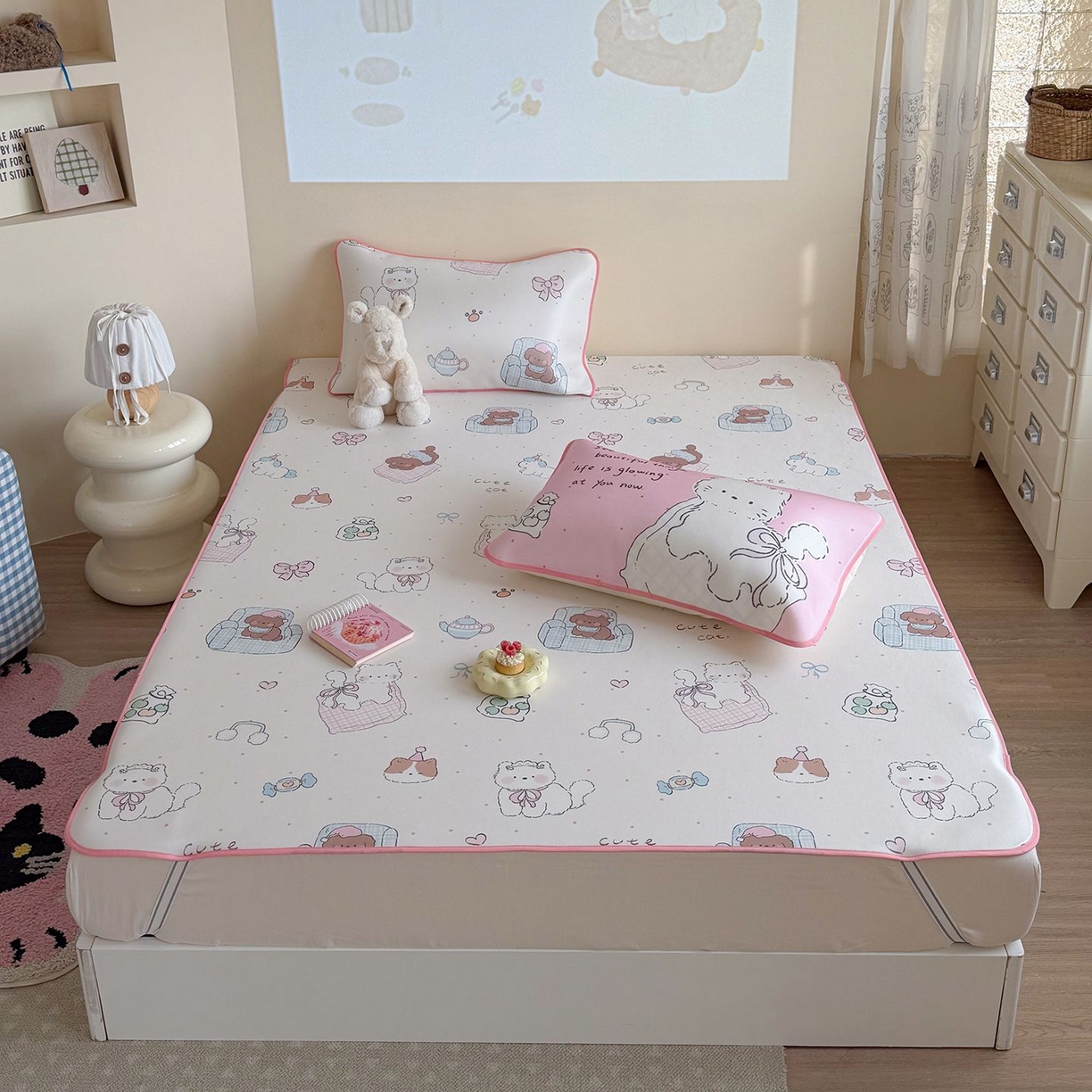 91家纺网 家纺一手货源 找家纺 美乐迪家纺 2026新款水光冰丝凉席夏被 居家日记