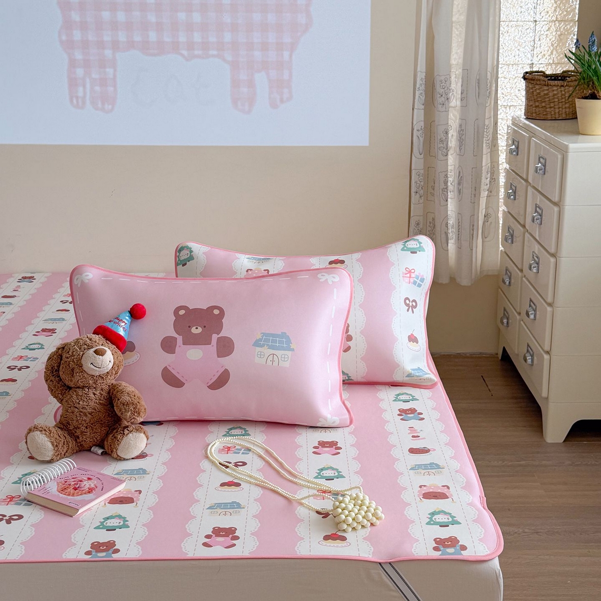 91家纺网 家纺一手货源 找家纺 美乐迪家纺 2026新款水光冰丝凉席夏被 粉条小熊