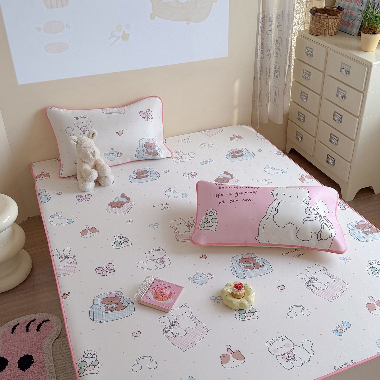 91家纺网 家纺一手货源 找家纺 美乐迪家纺 2026新款水光冰丝凉席夏被 居家日记