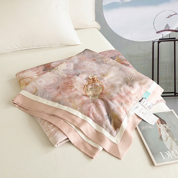 91家纺网 家纺一手货源 找家纺 薇玛仕 2026春夏新款100支兰精天丝数码印花可水洗蚕丝夏凉被空调被100蚕丝填充可过检测 蒂芙尼 粉