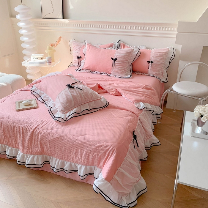 91家纺网 家纺一手货源 找家纺 吾欢心 2026新款小香风可可系列双层花边夏被四件套被子被芯 可可樱桃粉