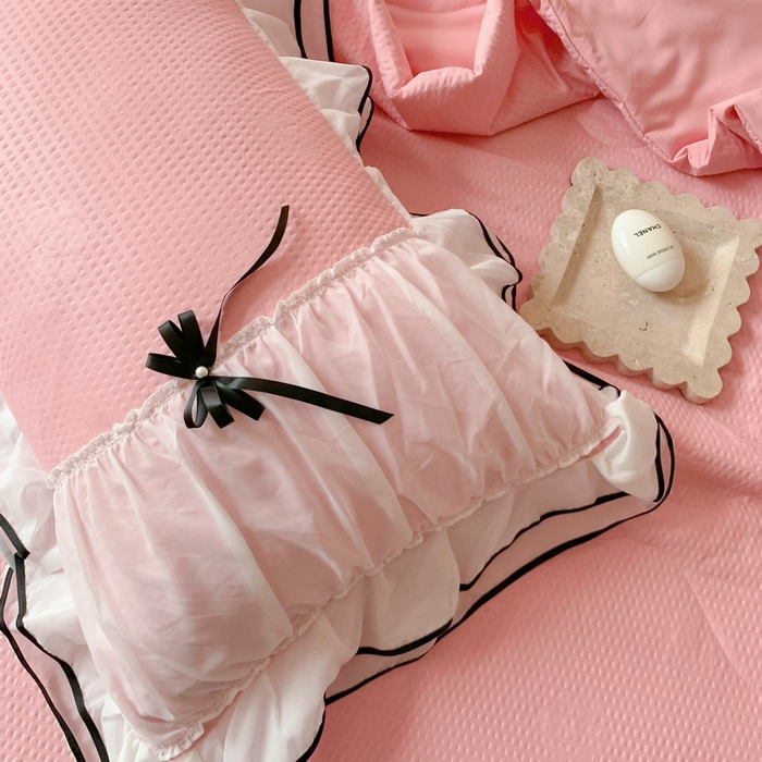 91家纺网 家纺一手货源 找家纺 吾欢心 2026新款小香风可可系列双层花边夏被四件套被子被芯 可可樱桃粉