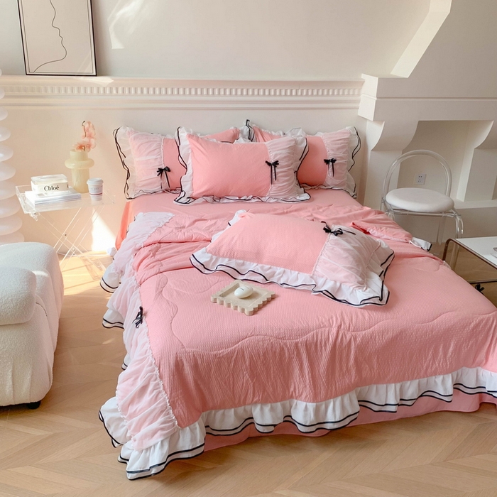 91家纺网 家纺一手货源 找家纺 吾欢心 2026新款小香风可可系列双层花边夏被四件套被子被芯 可可樱桃粉