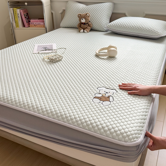 91家纺网 家纺一手货源 找家纺 莱家富 2026新款冰豆豆凉席凉感值过0.21冰丝床单单件冰丝席家用单人学生宿舍上下铺寝室-成人款 果绿-床笠款