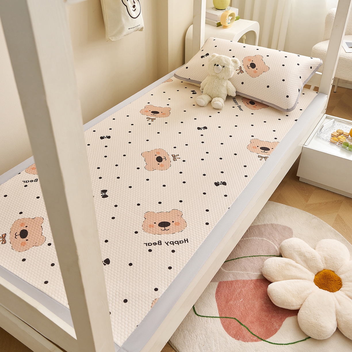 91家纺网 家纺一手货源 找家纺 奇丝雅 2026新款夏季A类印花冰豆豆凉席三明治透气网冰丝凉席可机洗学生宿舍上下铺学生床 抱抱熊