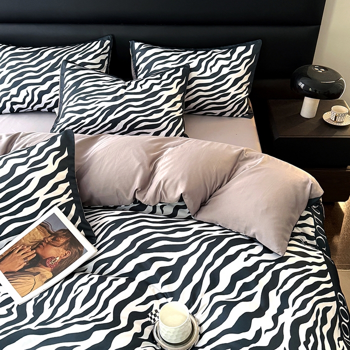 91家纺网 家纺一手货源 找家纺 摩卡（乐趣） 2026新款豹纹水洗真丝款四件套 斑马