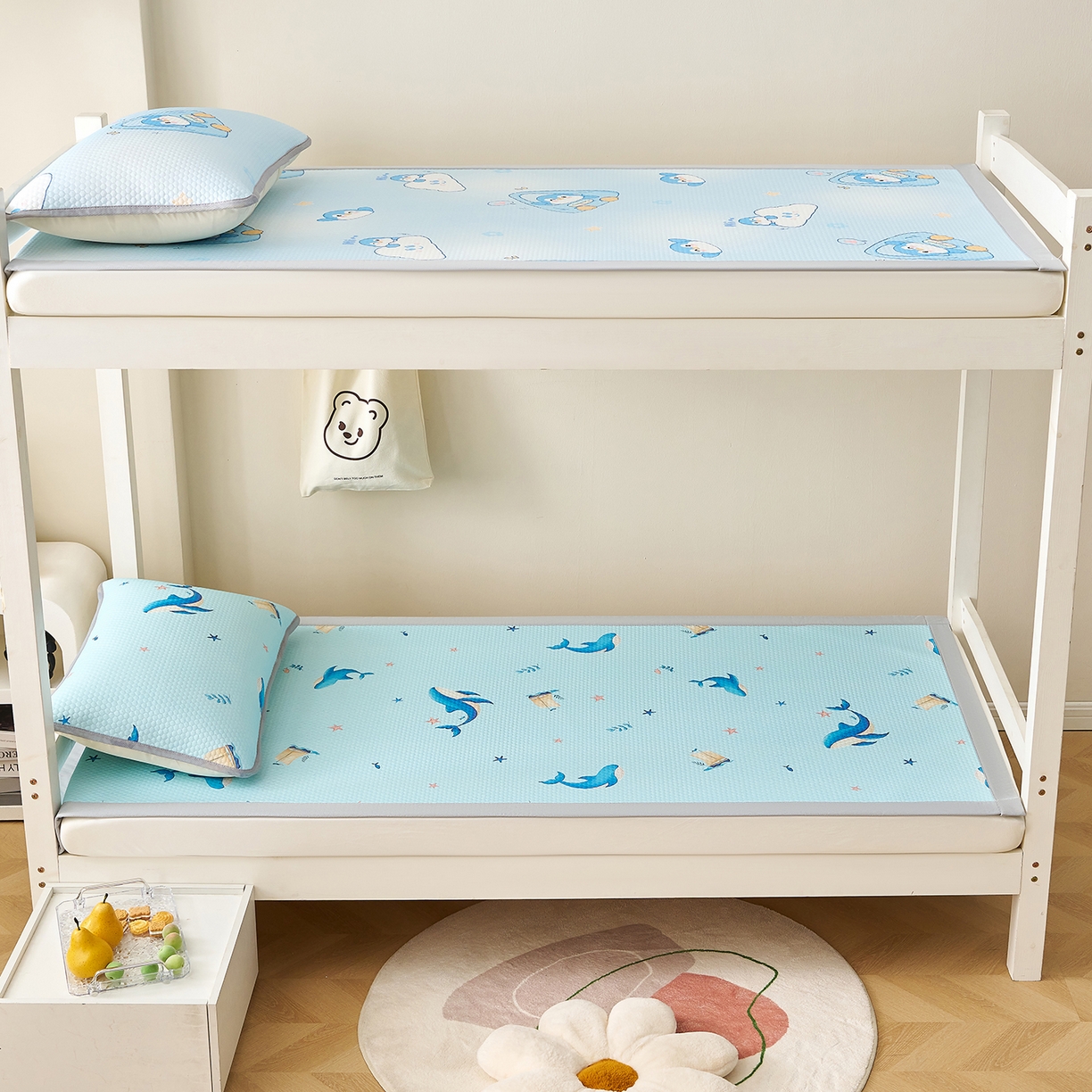 91家纺网 家纺一手货源 找家纺 奇丝雅 2026新款夏季A类印花冰豆豆凉席三明治透气网冰丝凉席可机洗学生宿舍上下铺学生床 海洋世界