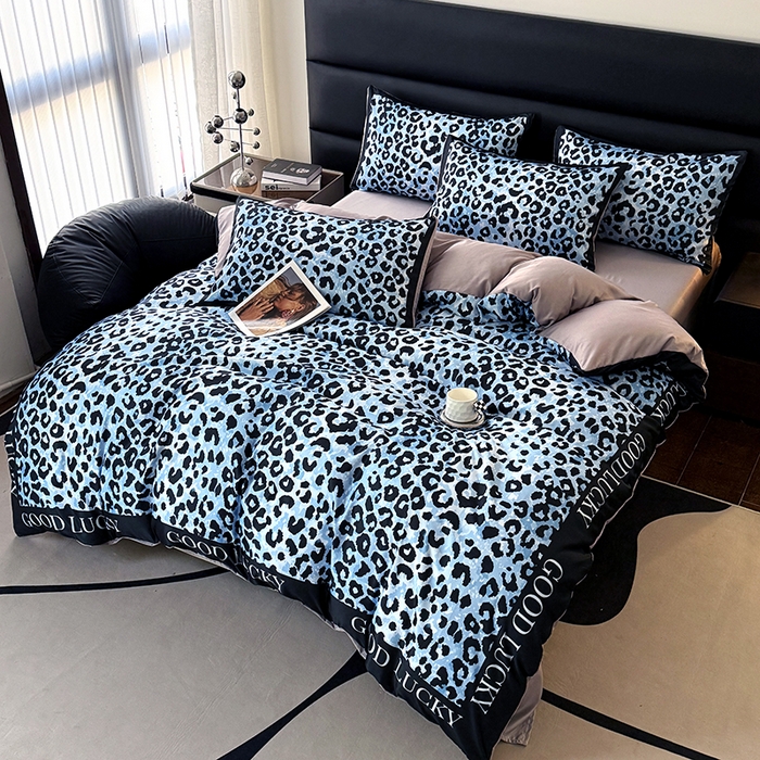 91家纺网 家纺一手货源 找家纺 摩卡（乐趣） 2026新款豹纹水洗真丝款四件套 豹纹-蓝