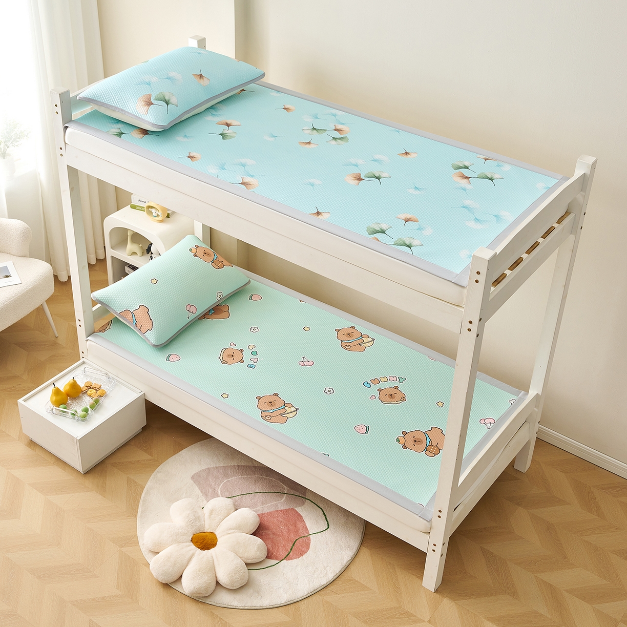 91家纺网 家纺一手货源 找家纺 奇丝雅 2026新款夏季A类印花冰豆豆凉席三明治透气网冰丝凉席可机洗学生宿舍上下铺学生床 卡皮巴拉