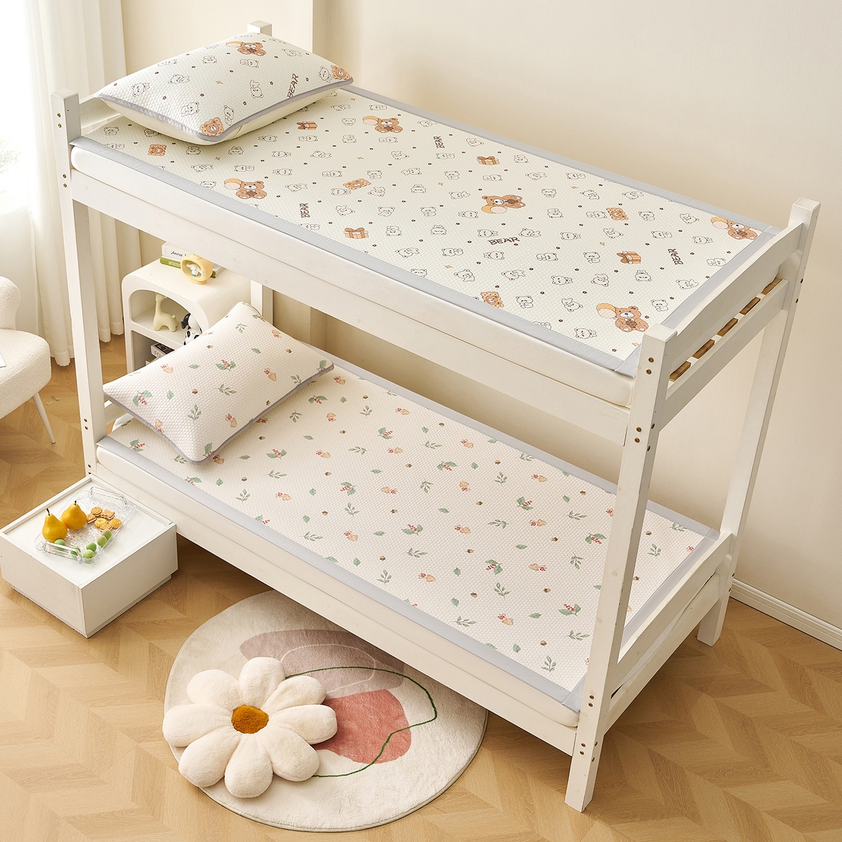 91家纺网 家纺一手货源 找家纺 奇丝雅 2026新款夏季A类印花冰豆豆凉席三明治透气网冰丝凉席可机洗学生宿舍上下铺学生床 蘑菇乐园