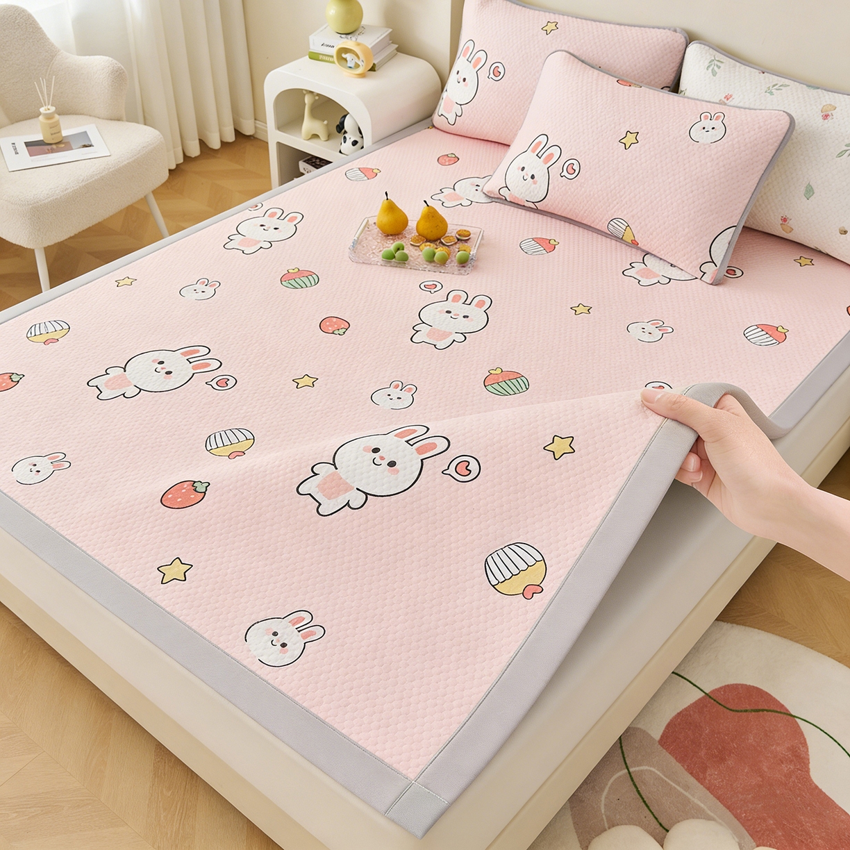 91家纺网 家纺一手货源 找家纺 （总）奇丝雅 2026新款A类印花冰豆豆凉席三明治透气网冰丝凉席家用双人冰丝席床单可机洗大床图