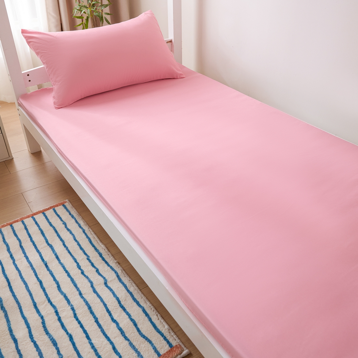 91家纺网 家纺一手货源 找家纺 衿成家纺 2026新款学生床纯色床垫保护套单床垫套床垫套单件 粉色