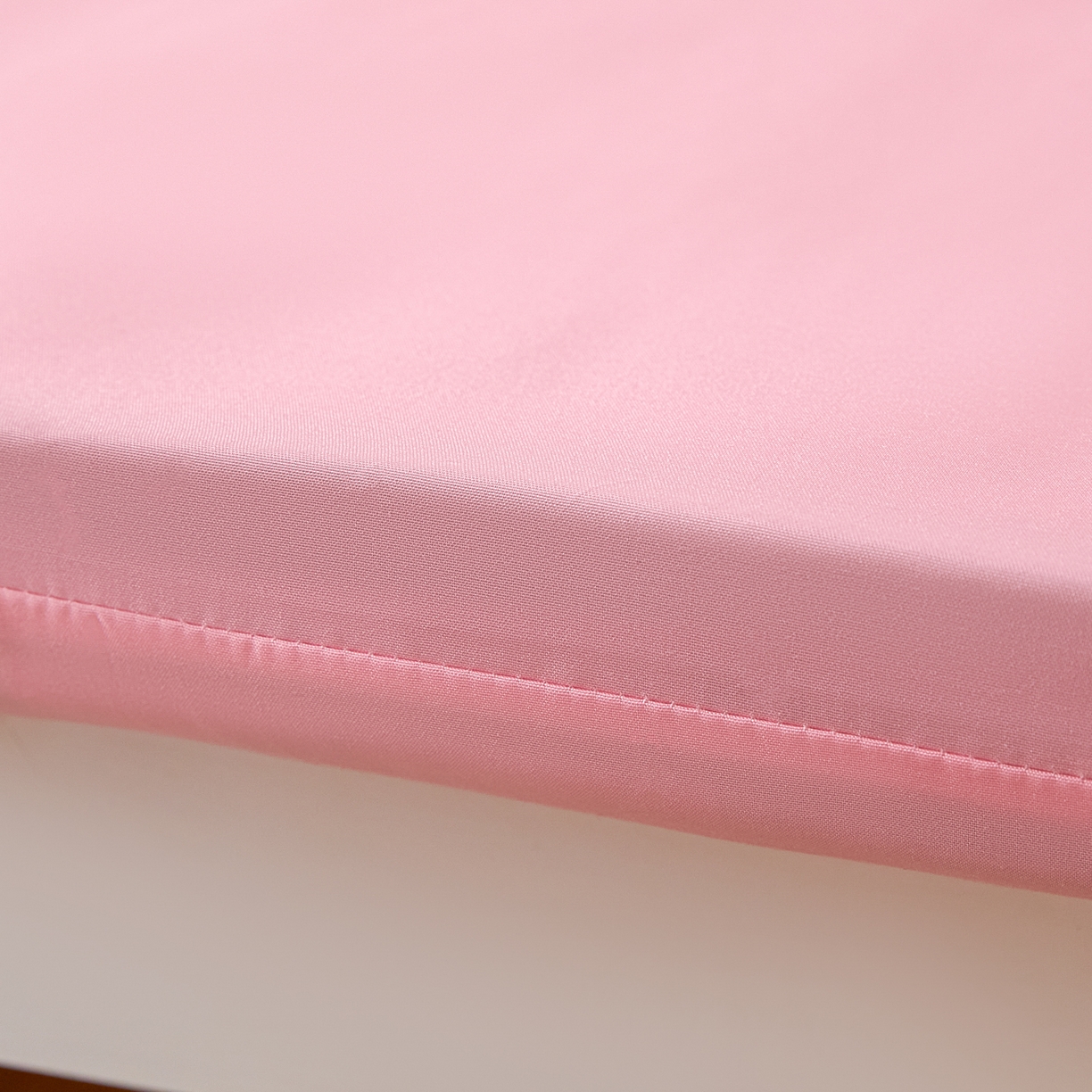 91家纺网 家纺一手货源 找家纺 衿成家纺 2026新款学生床纯色床垫保护套单床垫套床垫套单件 粉色