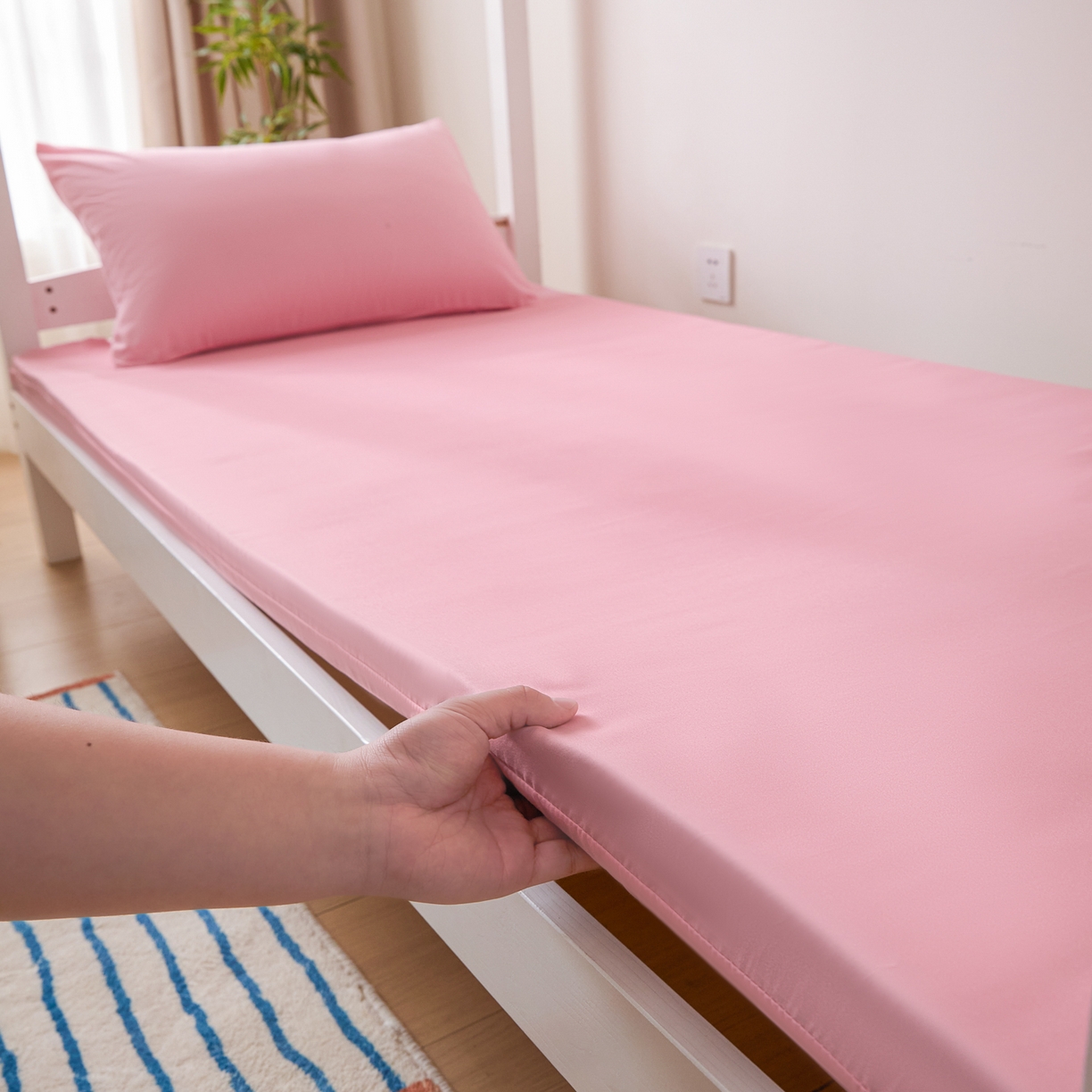 91家纺网 家纺一手货源 找家纺 衿成家纺 2026新款学生床纯色床垫保护套单床垫套床垫套单件 粉色