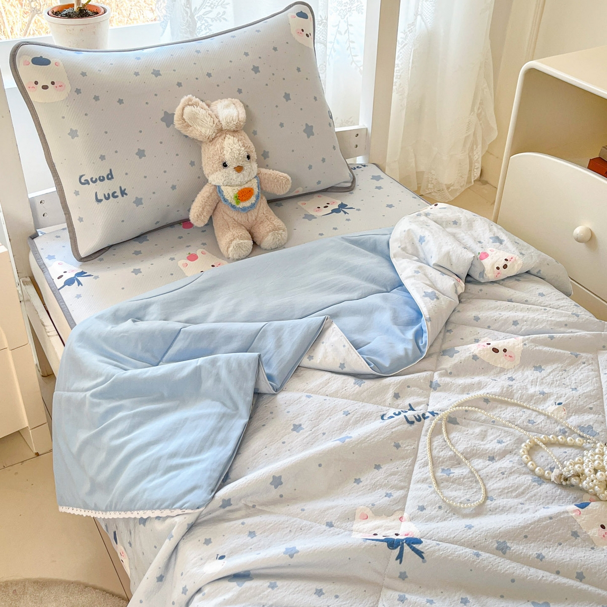 91家纺网 家纺一手货源 找家纺 川悦生活 2026新款凉感冰丝席小阪凉感冰丝数码印花席学生床 席星星西高地